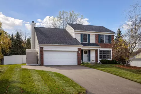 2432 King Ave E, Maplewood, MN 55119