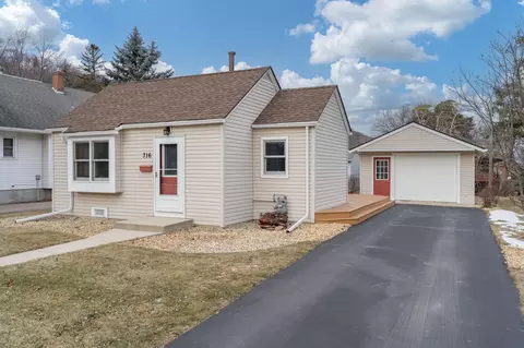 716 Garfield Ave, North Mankato, MN 56003