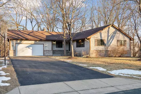 7192 Sunnyslope Dr, Maple Grove, MN 55311