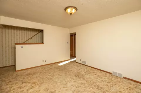 2016 E Oakland Ave, Austin, MN 55912 photo 5