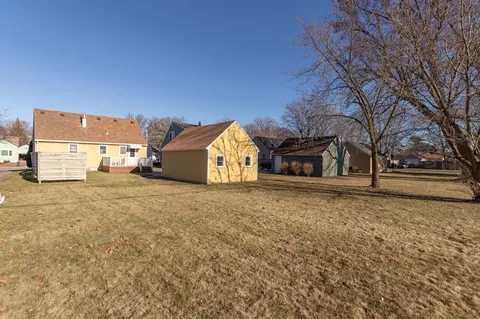 2016 E Oakland Ave, Austin, MN 55912 photo 24