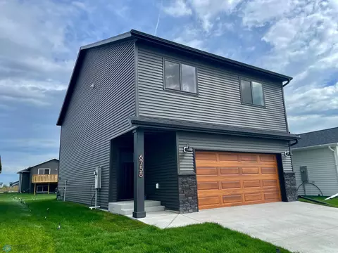 6758 68 St S, Horace, ND 58047