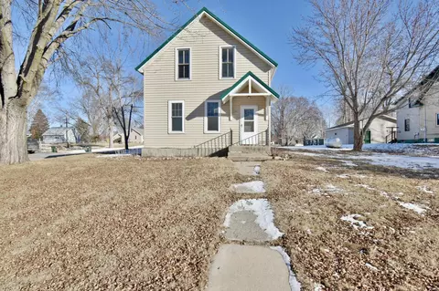 303 N Alexandria St NW, Evansville, MN 56326