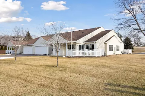 19240 Freeport Ct NW, Elk River, MN 55330