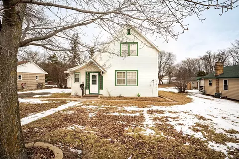 206 W Dunton St, Battle Lake, MN 56515