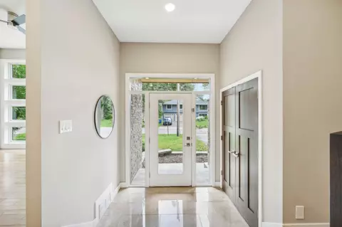 529 Division St, Excelsior, MN 55331 photo 3