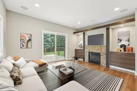 529 Division St, Excelsior, MN 55331 photo 4