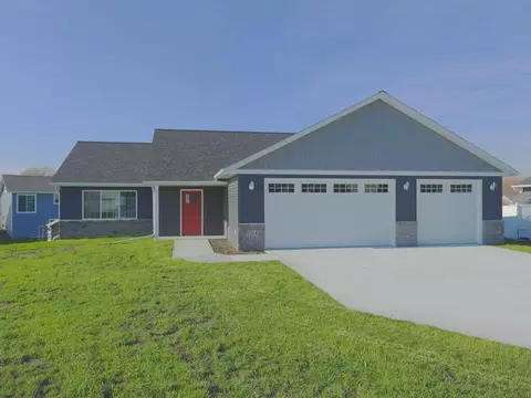 1214 Prairie Ridge Ln, Lester Prairie, MN 55354