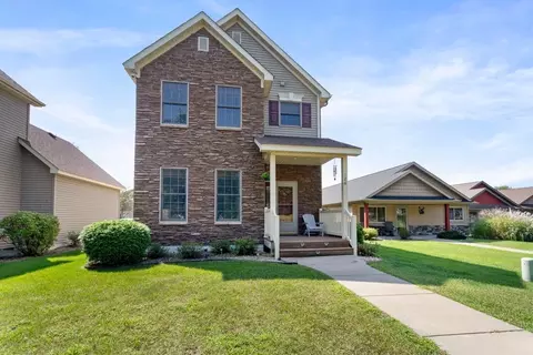 126 W Cemetery Rd, River Falls, WI 54022