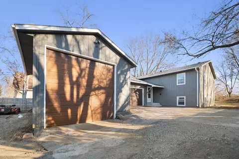 2021 Hopkins Xrd, Hopkins, MN 55305