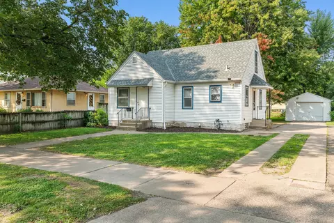 1941 Hawthorne Ave E, Saint Paul, MN 55119