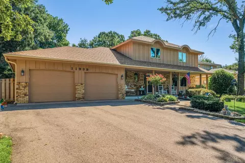 11939 Evergreen Cir, Coon Rapids, MN 55448
