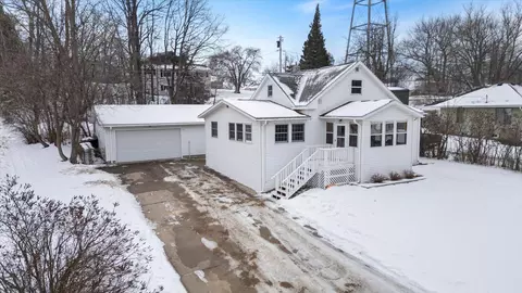 402 Gunn St, Coleraine, MN 55722