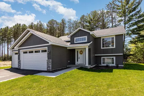 25844 22nd St W, Zimmerman, MN 55398