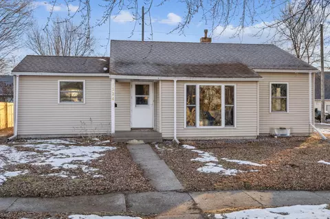 1324 Chandler Ave N, Glencoe, MN 55336