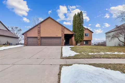 15765 Garden View Dr, Apple Valley, MN 55124
