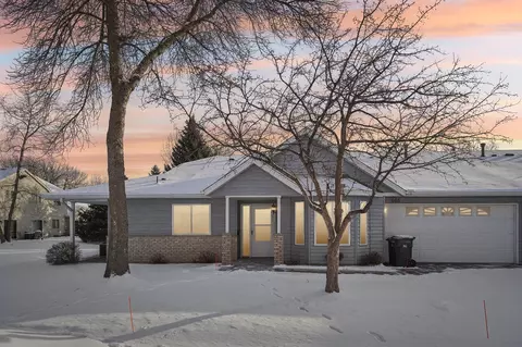 665 Belland Ave, Vadnais Heights, MN 55127