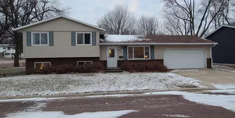 201 3rd St E, Tracy, MN 56175