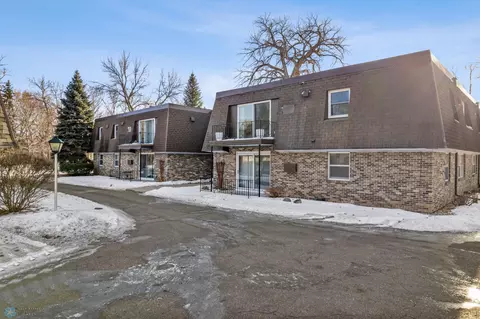 525 6th Ave W #7, West Fargo, ND 58078