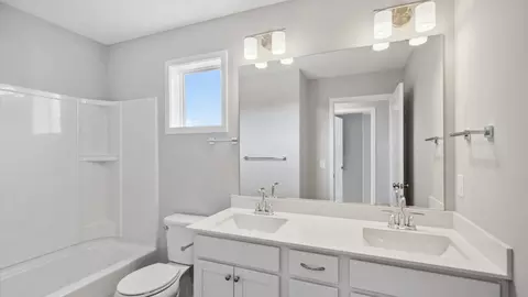 Bath - 1150 Compton Ave, River Falls, WI 54022 photo 3 of 4