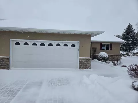 280 Orchard Ct, Howard Lake, MN 55349
