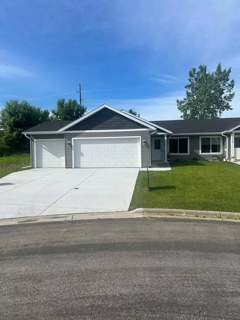 2010 20th St, Zumbrota, MN 55992