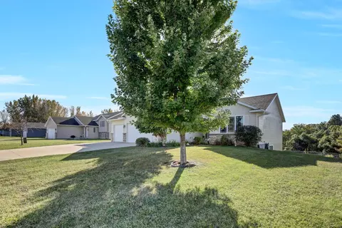 473 Nicholas Ave, Zumbro Falls, MN 55991