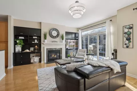 221 1st Ave NE #36, Minneapolis, MN 55413