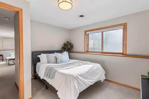 1412 Oster Dr, Eagan, MN 55121 photo 17