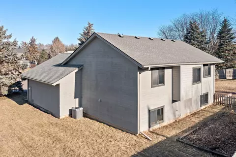 1412 Oster Dr, Eagan, MN 55121 photo 22