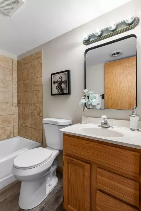 1412 Oster Dr, Eagan, MN 55121 photo 18