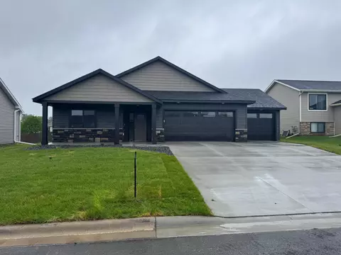 117 Fairway St, Zumbrota, MN 55992