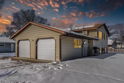 812 12th St W, Hastings, MN 55033