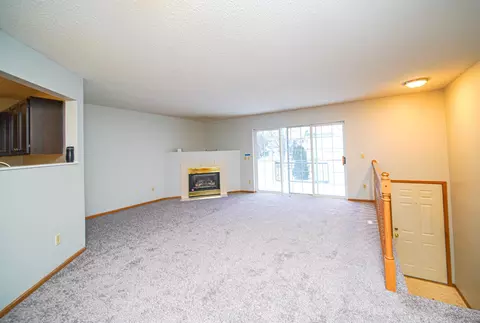 1853 E 122nd St, Burnsville, MN 55337