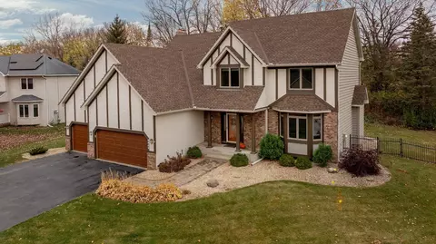 9949 Lee Dr, Eden Prairie, MN 55347