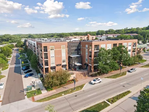 12501 Nicollet Ave #201, Burnsville, MN 55337
