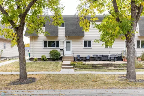 962 5th Ave W #B, West Fargo, ND 58078