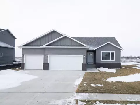 10165 Concord Dr, Horace, ND 58047