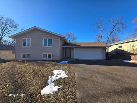 1693 Ruth St, Maplewood, MN 55109
