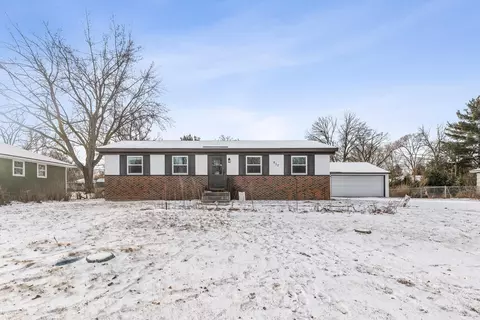 817 Pearson Pkwy, Brooklyn Park, MN 55444