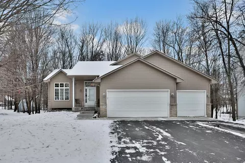 10233 Kaitlin Ave, Hanover, MN 55341