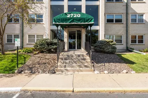2720 Dale St N #C212, Roseville, MN 55113