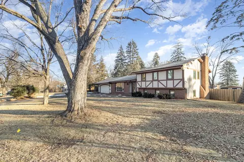 4159 Terrace Ln, Hopkins, MN 55305