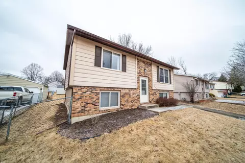 2547 Carla Ln NW, Rochester, MN 55901