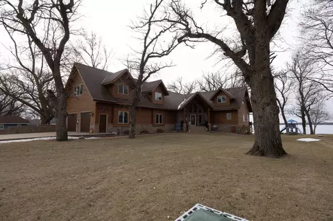 50 Owanka Ln, Tracy, MN 56175