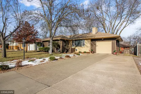 401 67th Ave NE, Fridley, MN 55432