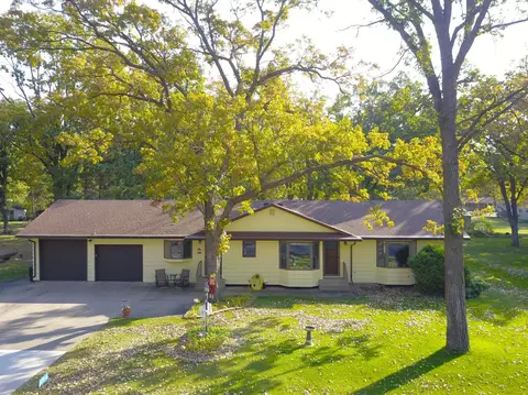 17016 Oak St, Little Falls, MN 56345