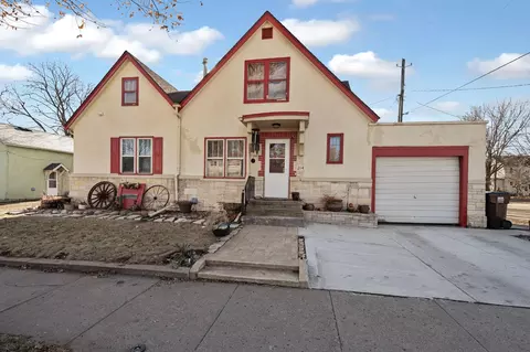 214 E 5th St, Fairmont, MN 56031