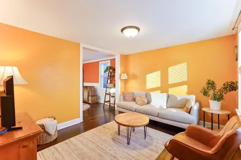 241 Hurley St E, West Saint Paul, MN 55118