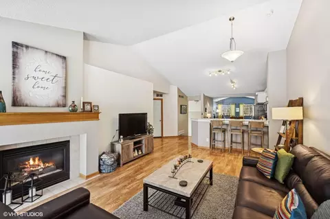 11717 Ryan Cir #1203, Burnsville, MN 55337